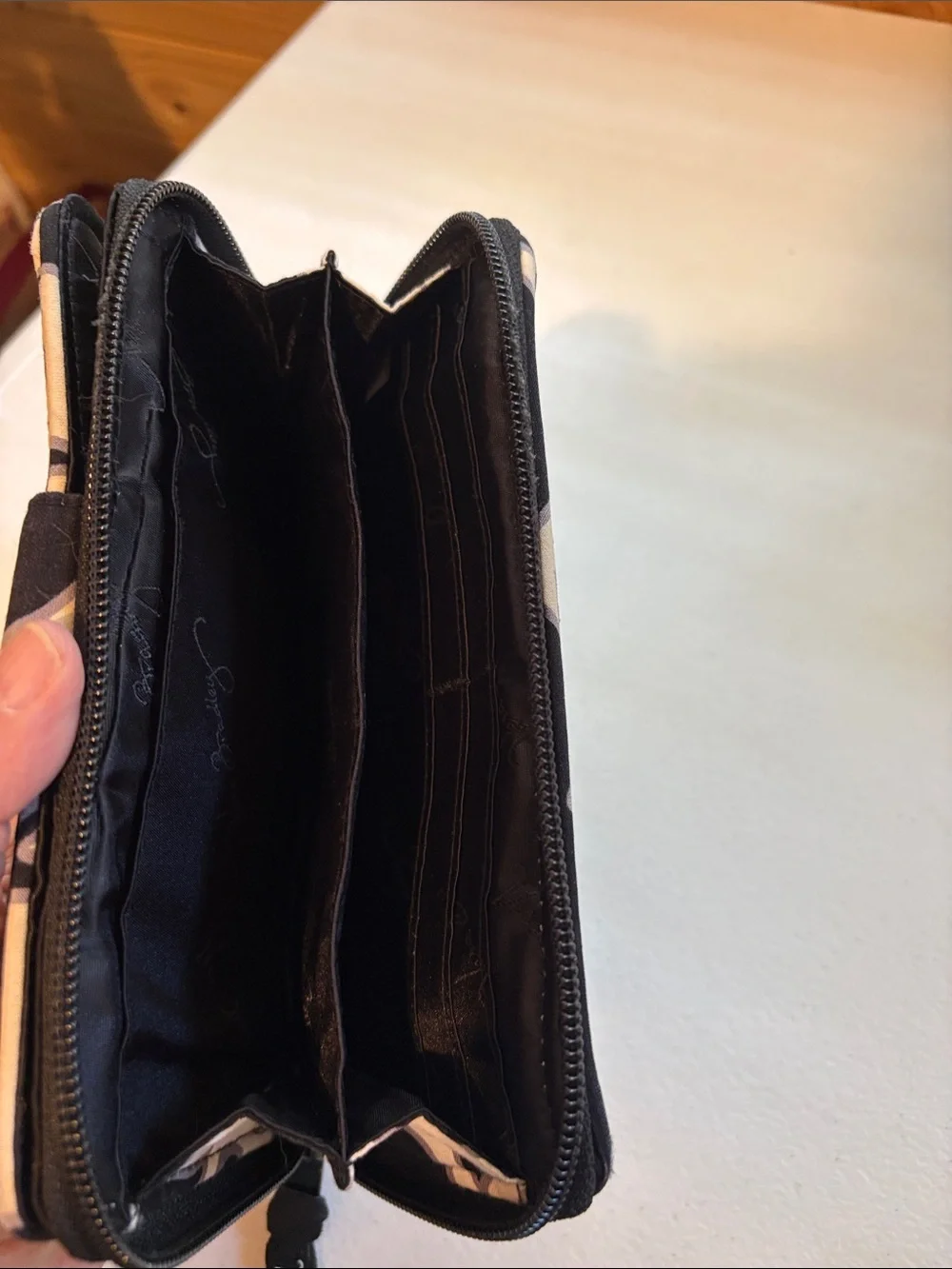 Vera Bradley turnlock wallet in Night and Day